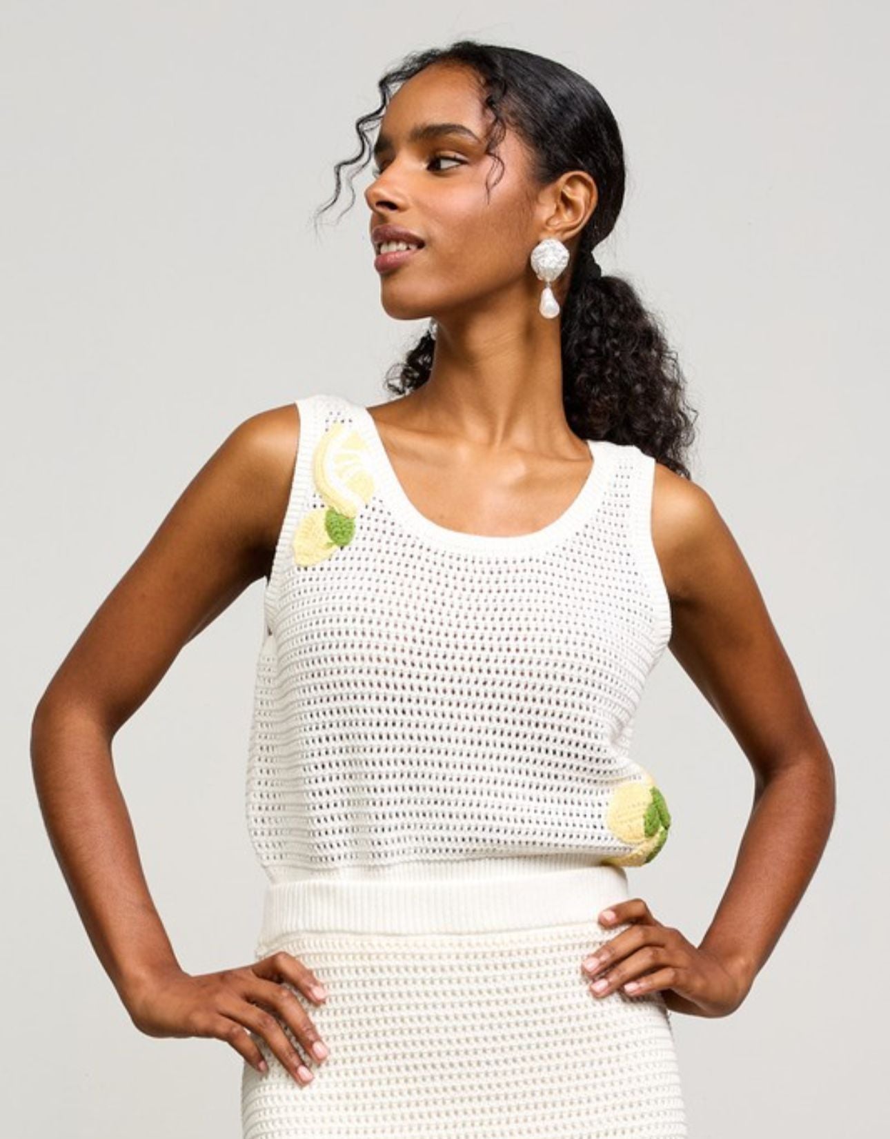 Lemon sleeveless knit top