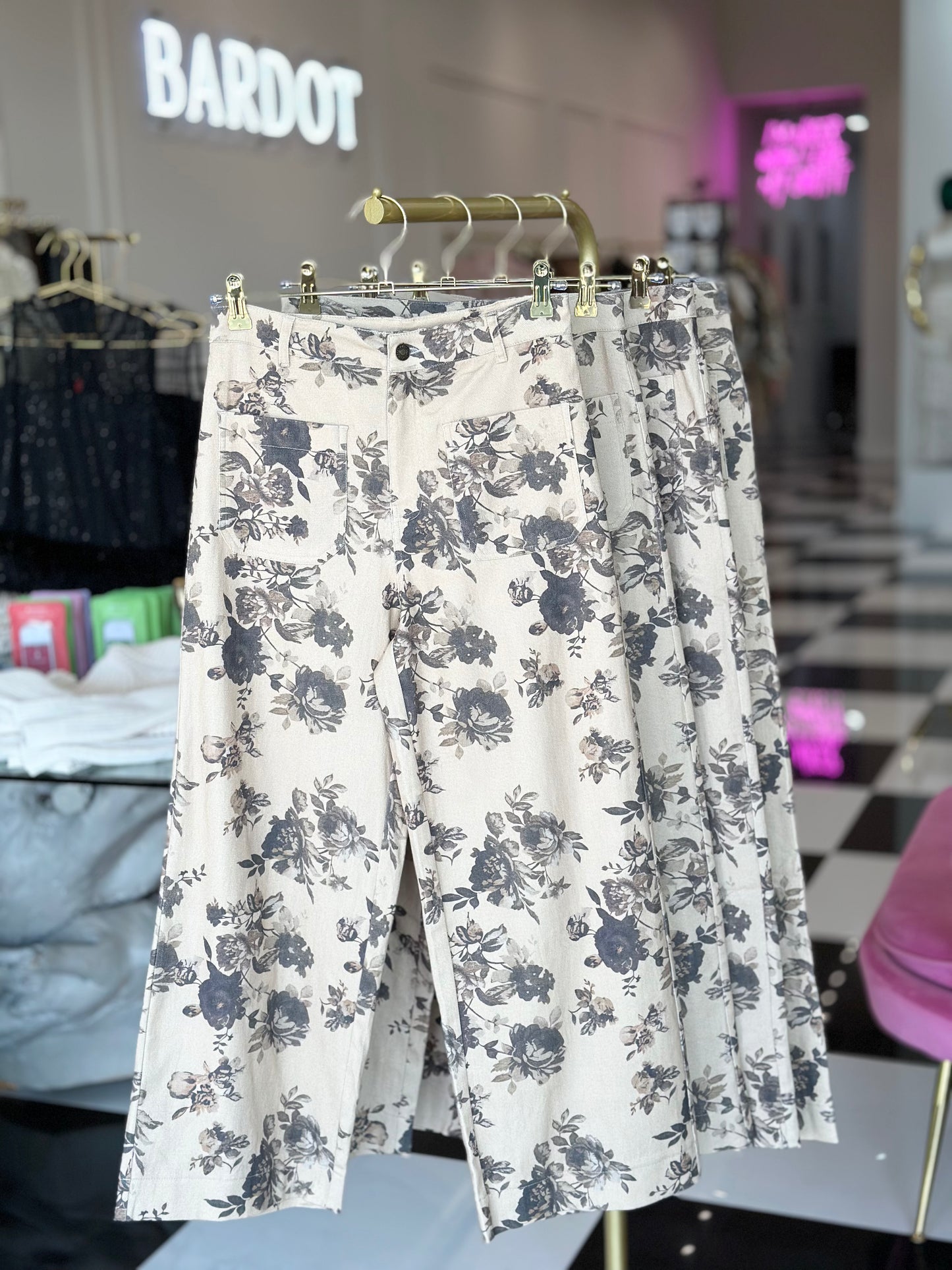 Arlenne flower pants