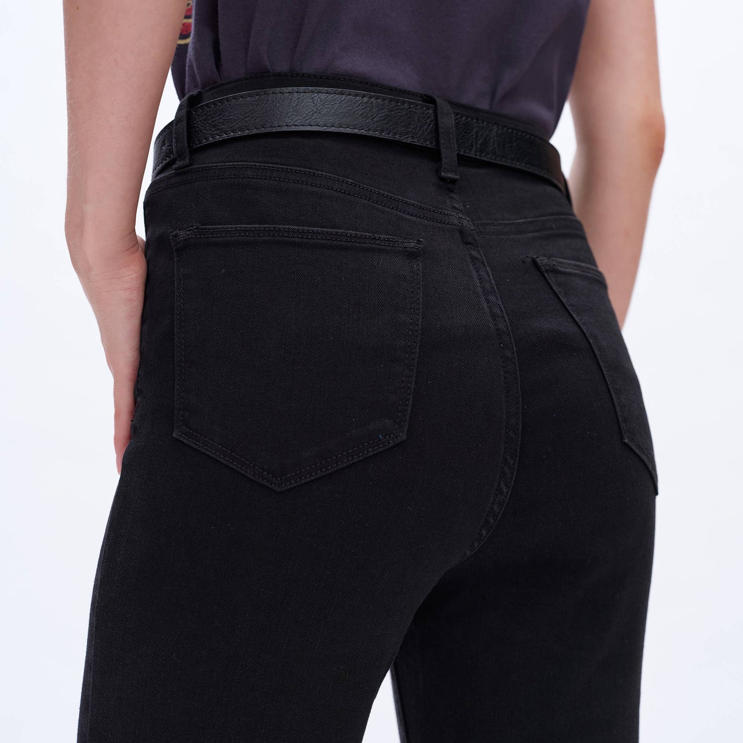 HIGH RISE FLARE JEANS WITH FINISHED HEM