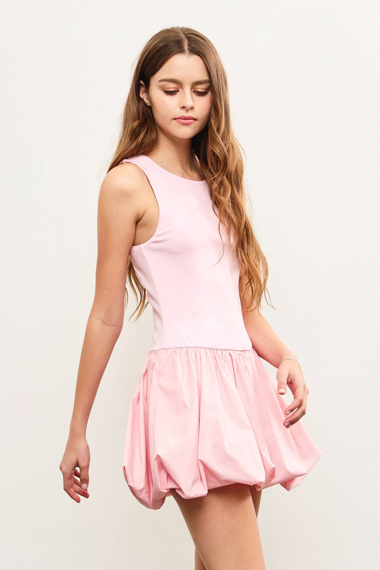 CREW NECK BALLOON HEM SLEEVELESS DRESS