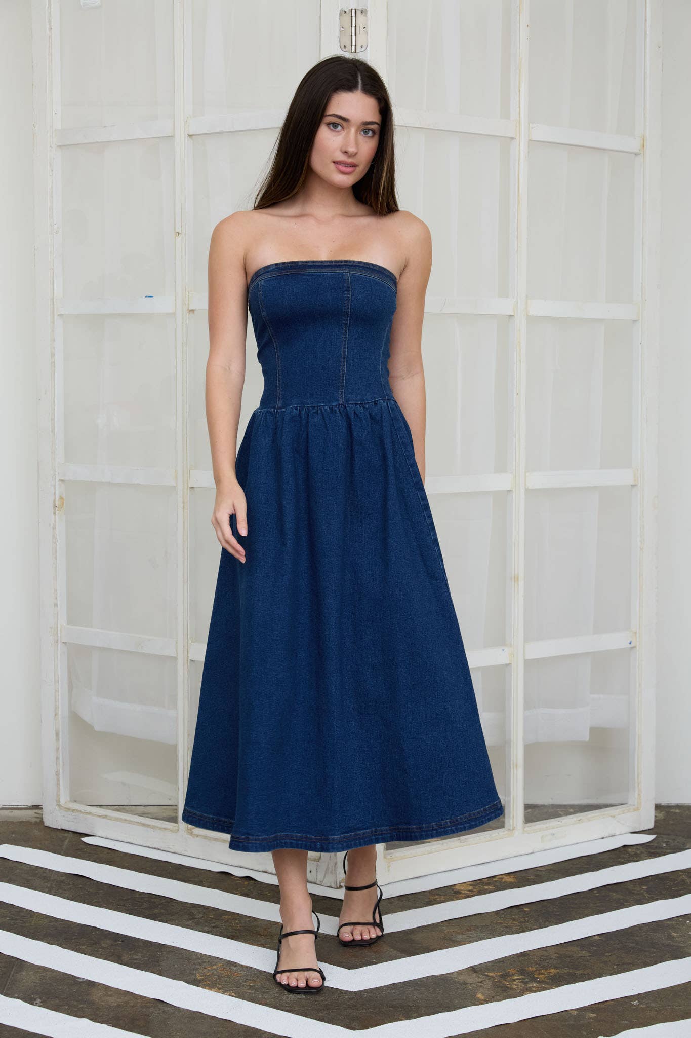 STRAPLESS DENIM MIDI DRESS
