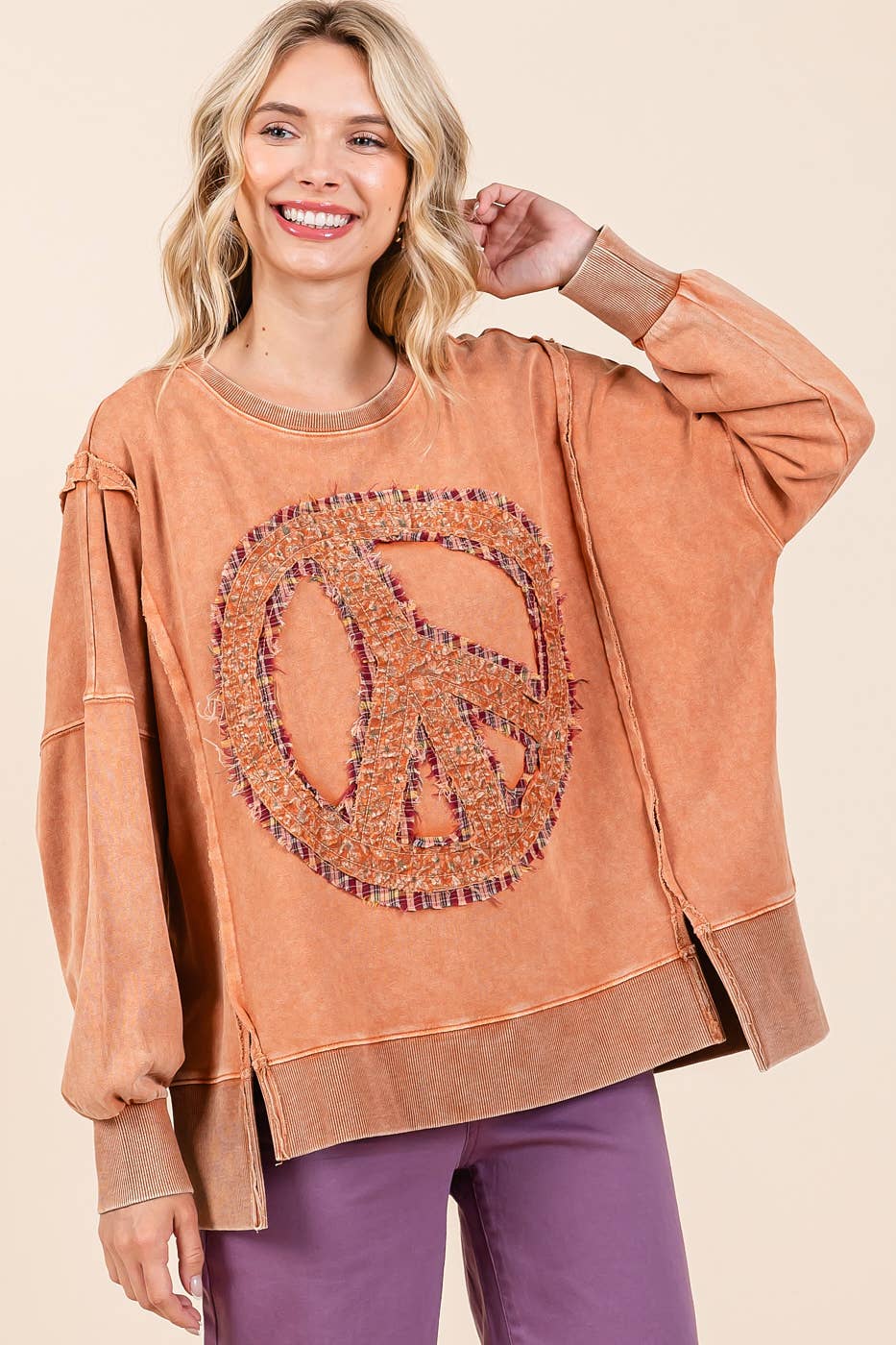 PEACE SIGN PATCH MINERAL WASH SWEATSHIRT