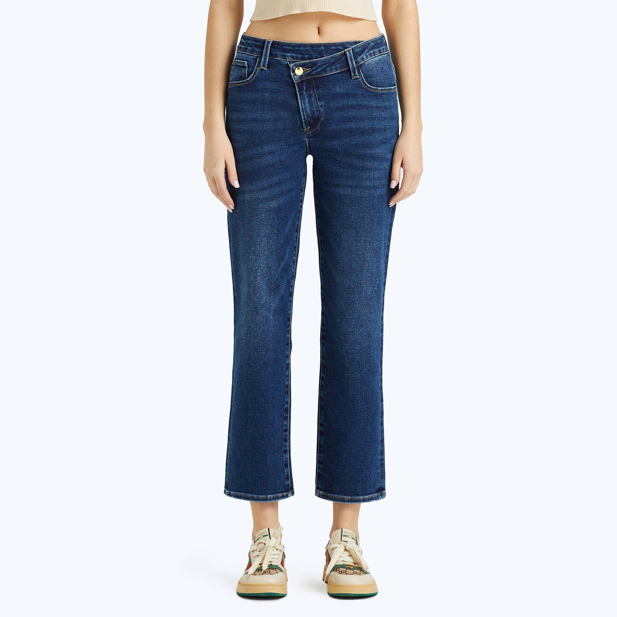 MID RISE STRAIGHT JEANS WITH FINISHED HEM