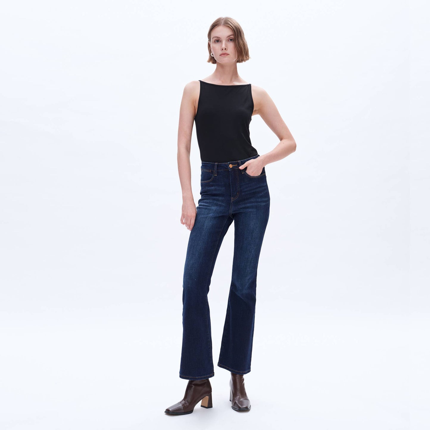 HIGH RISE FLARE JEANS WITH FINISHED HEM