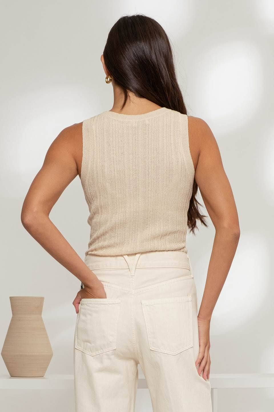 SLEEVELESS ROUND NECK SWEATER KNIT TOP