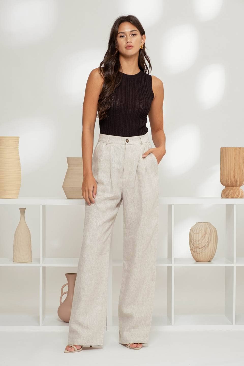 SLEEVELESS ROUND NECK SWEATER KNIT TOP