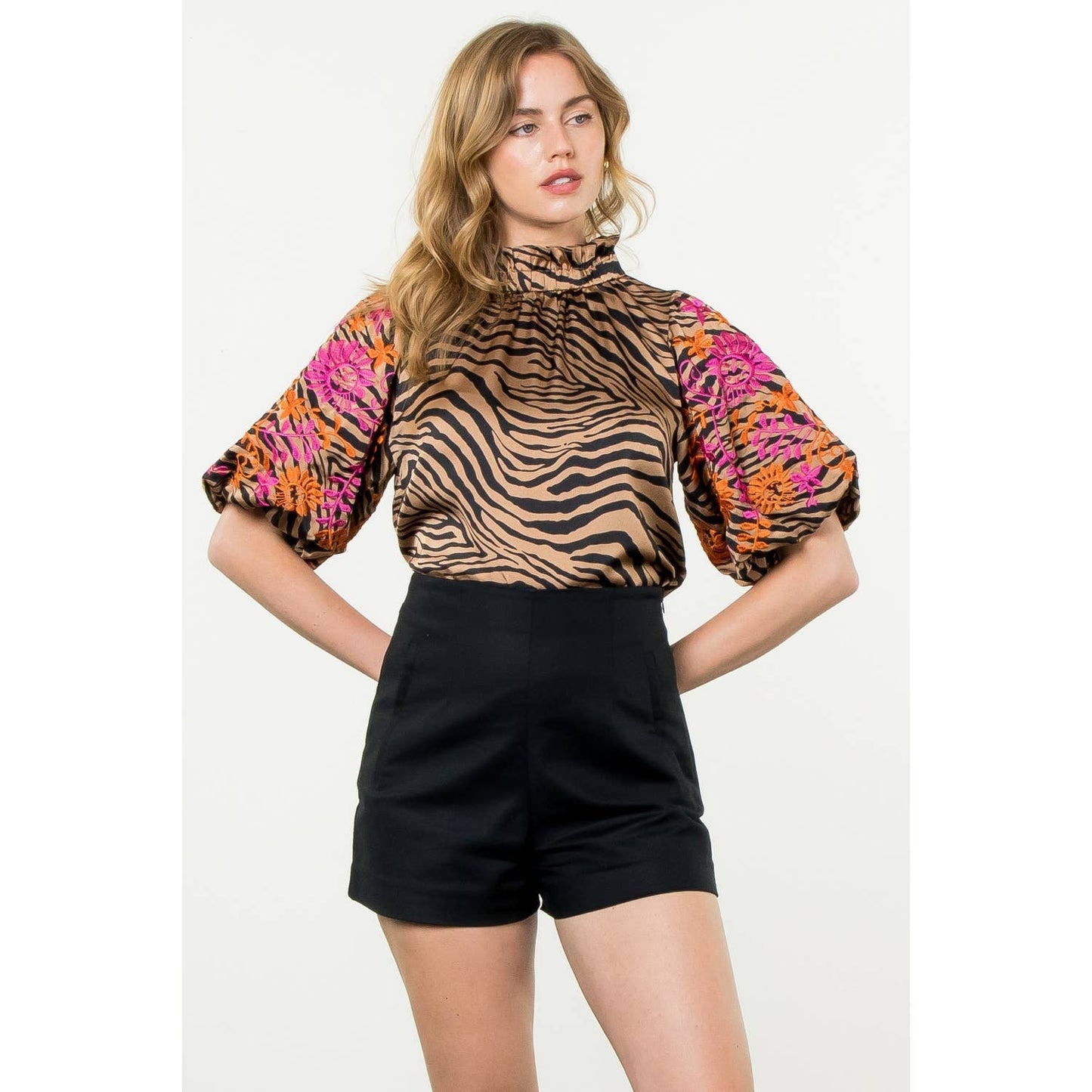 Embroidered Puff Sleeve Print Top FINAL SALE