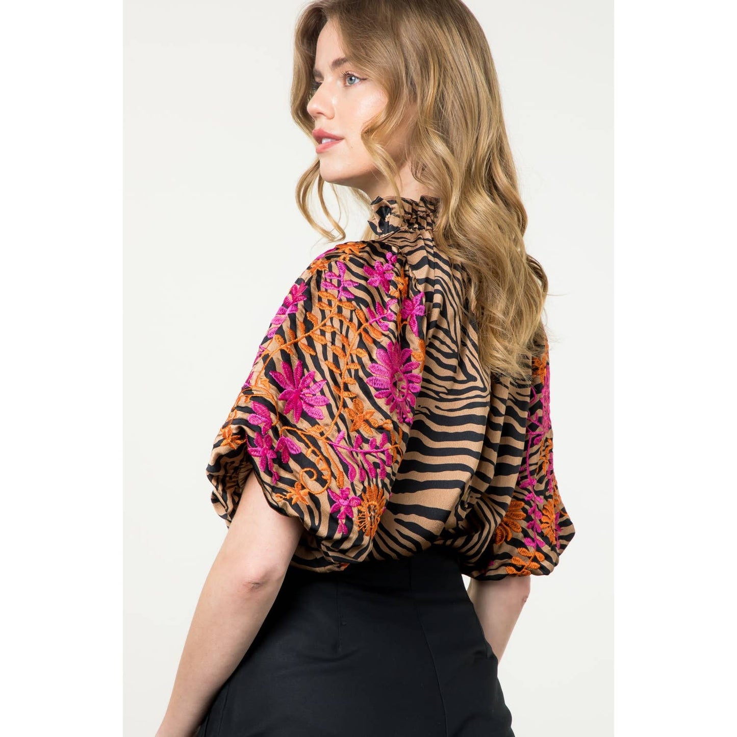 Embroidered Puff Sleeve Print Top FINAL SALE