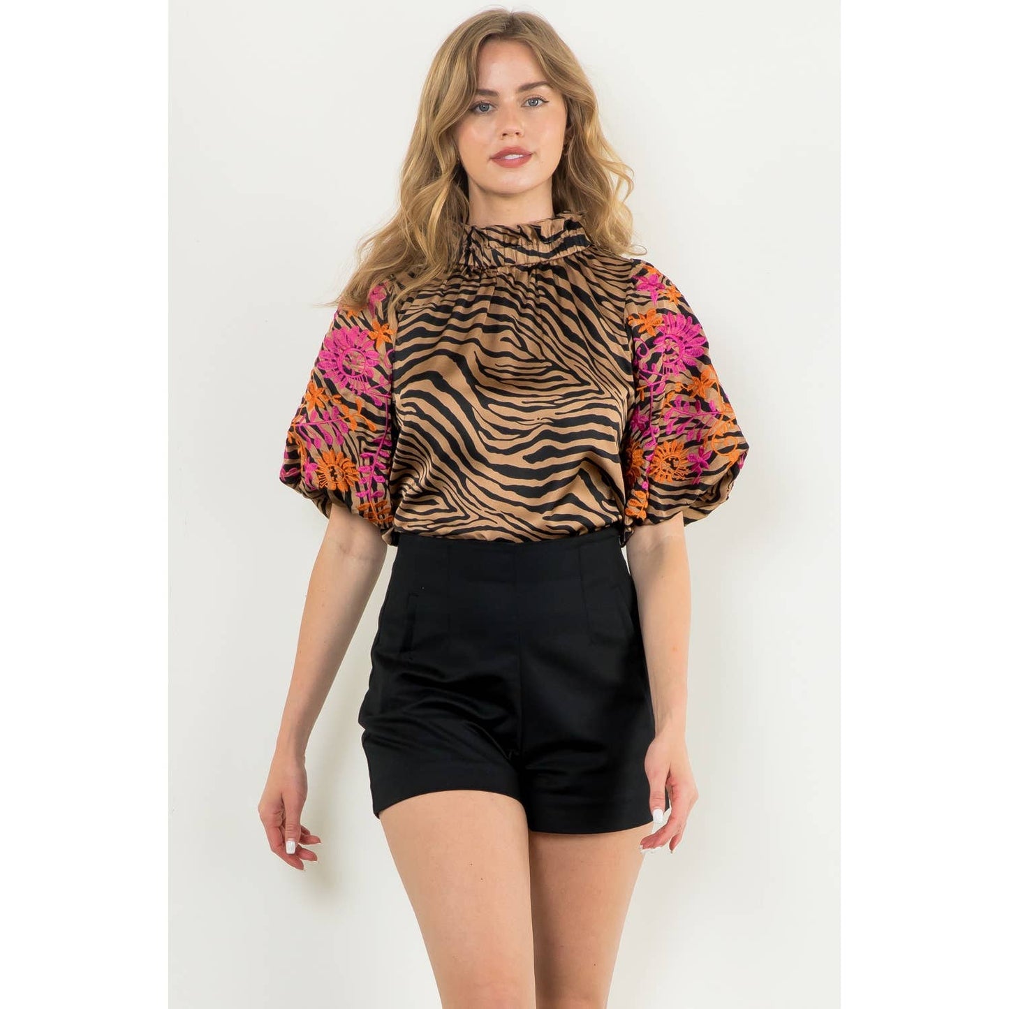 Embroidered Puff Sleeve Print Top FINAL SALE