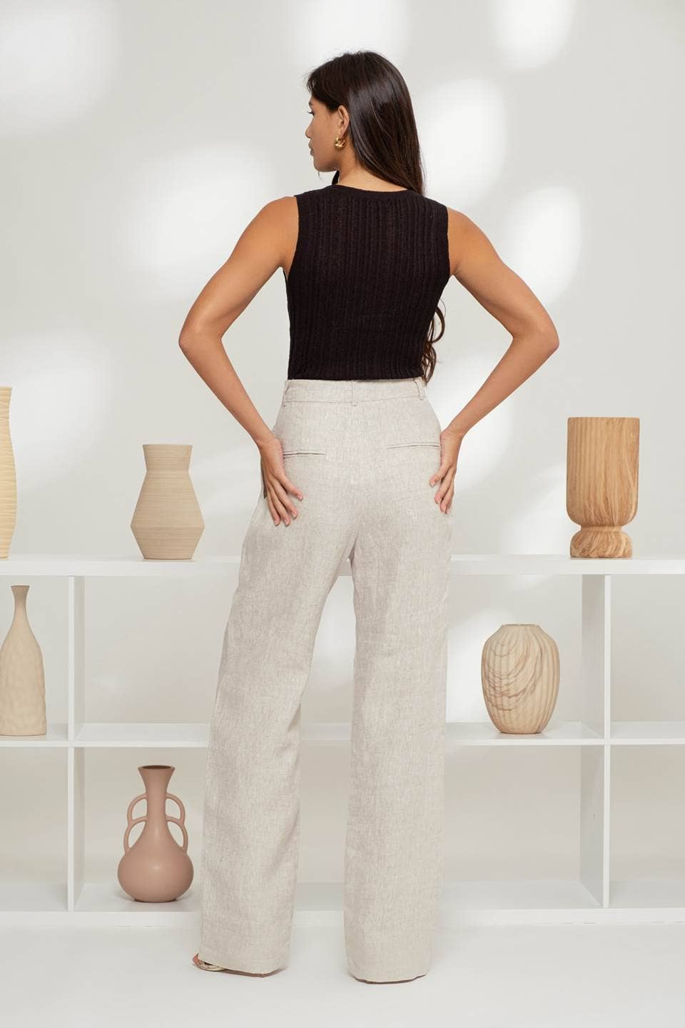 SLEEVELESS ROUND NECK SWEATER KNIT TOP