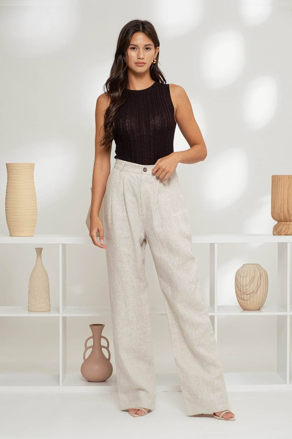 SLEEVELESS ROUND NECK SWEATER KNIT TOP