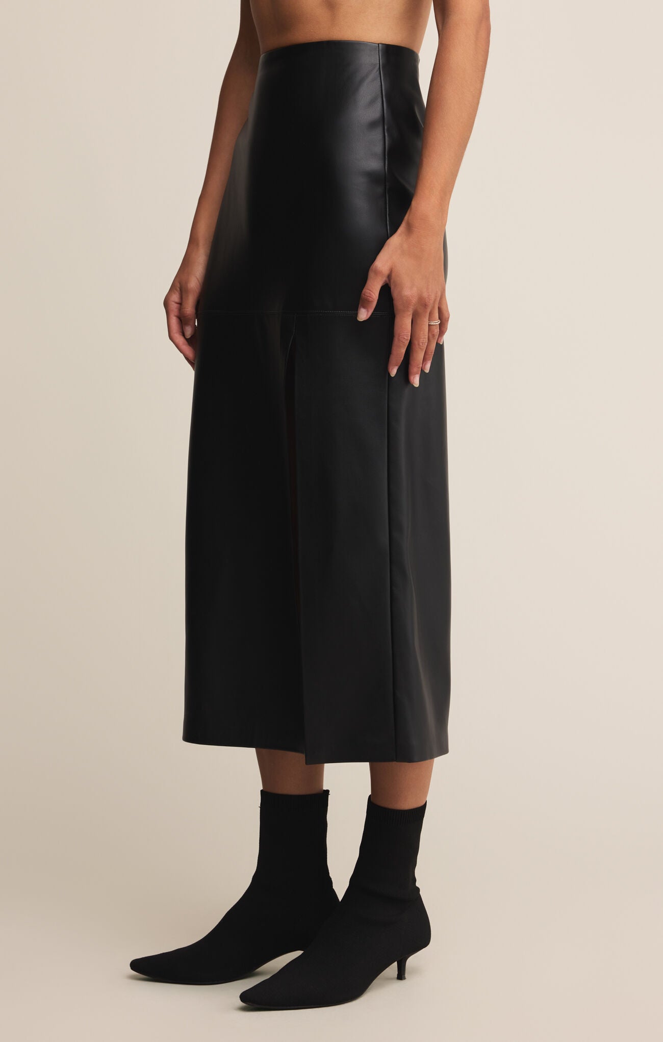 Metropolitan leather skirt black