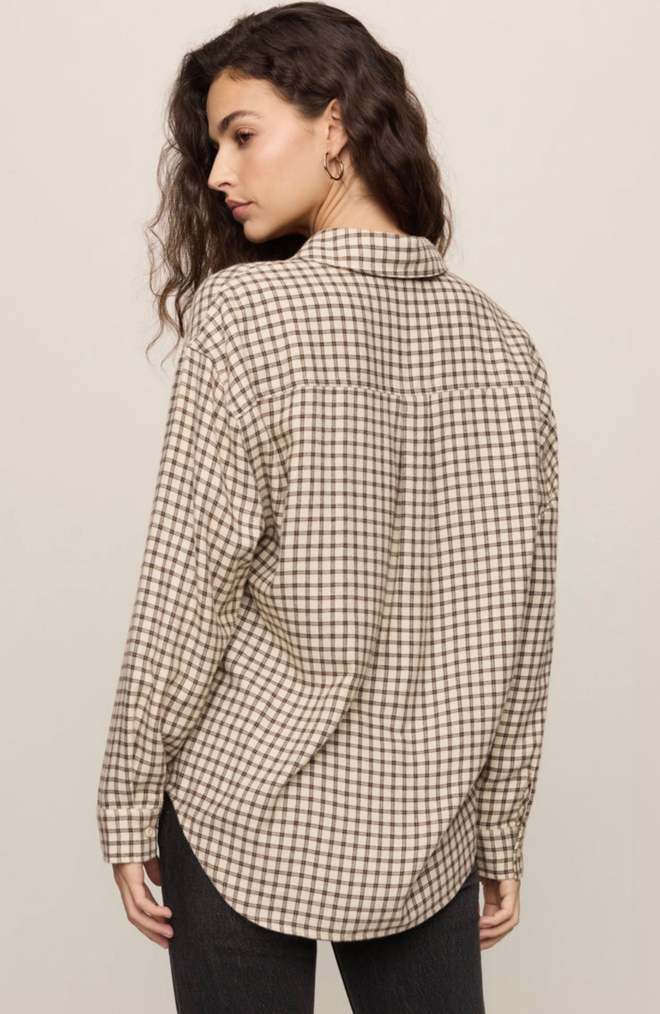 RIVER PLAID BUTTON UP