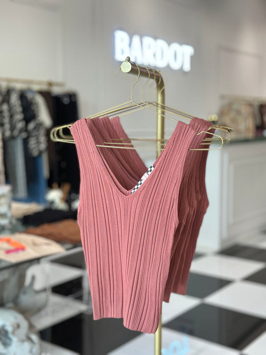 GRACE SIENNA V NECK