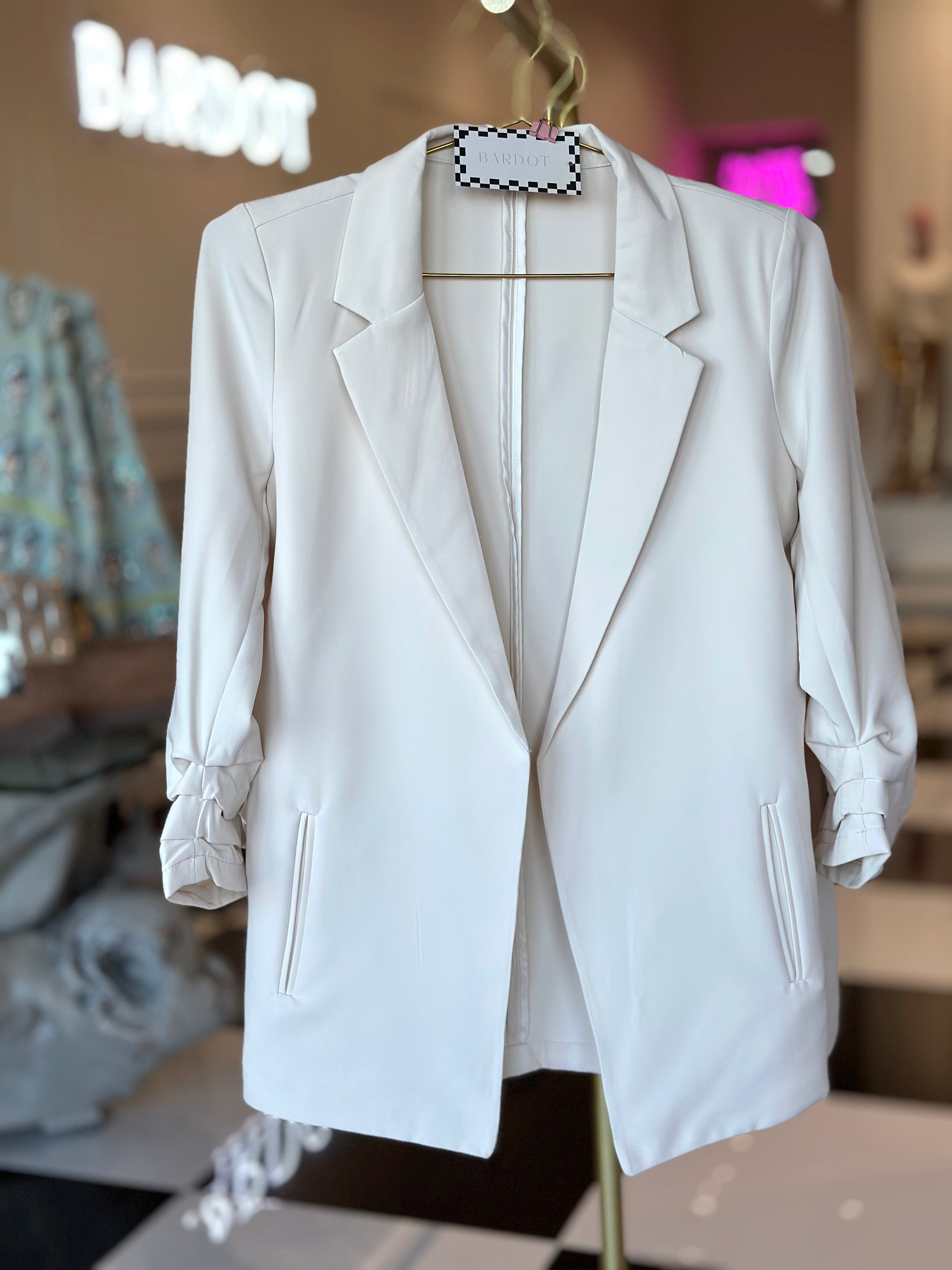 CORA RUCHED SLEEVE BLAZER