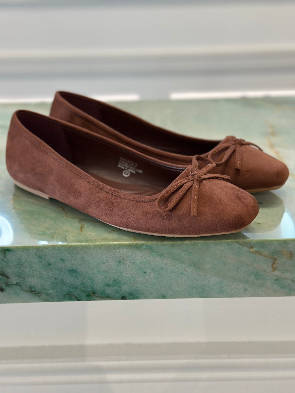 DEANNA FLATS