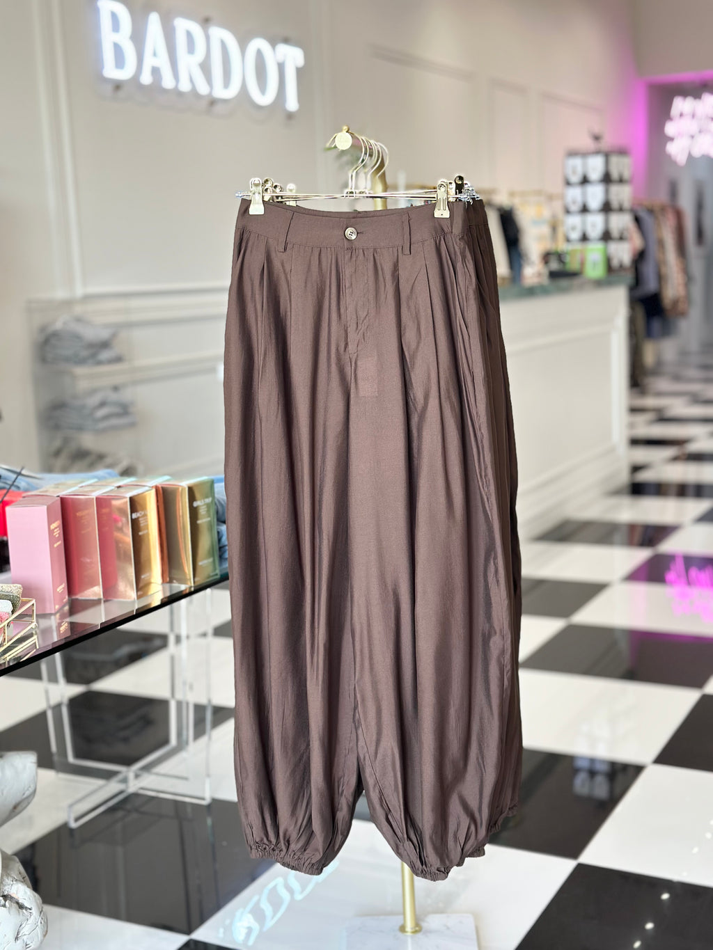 Elise pintuck balloon pant