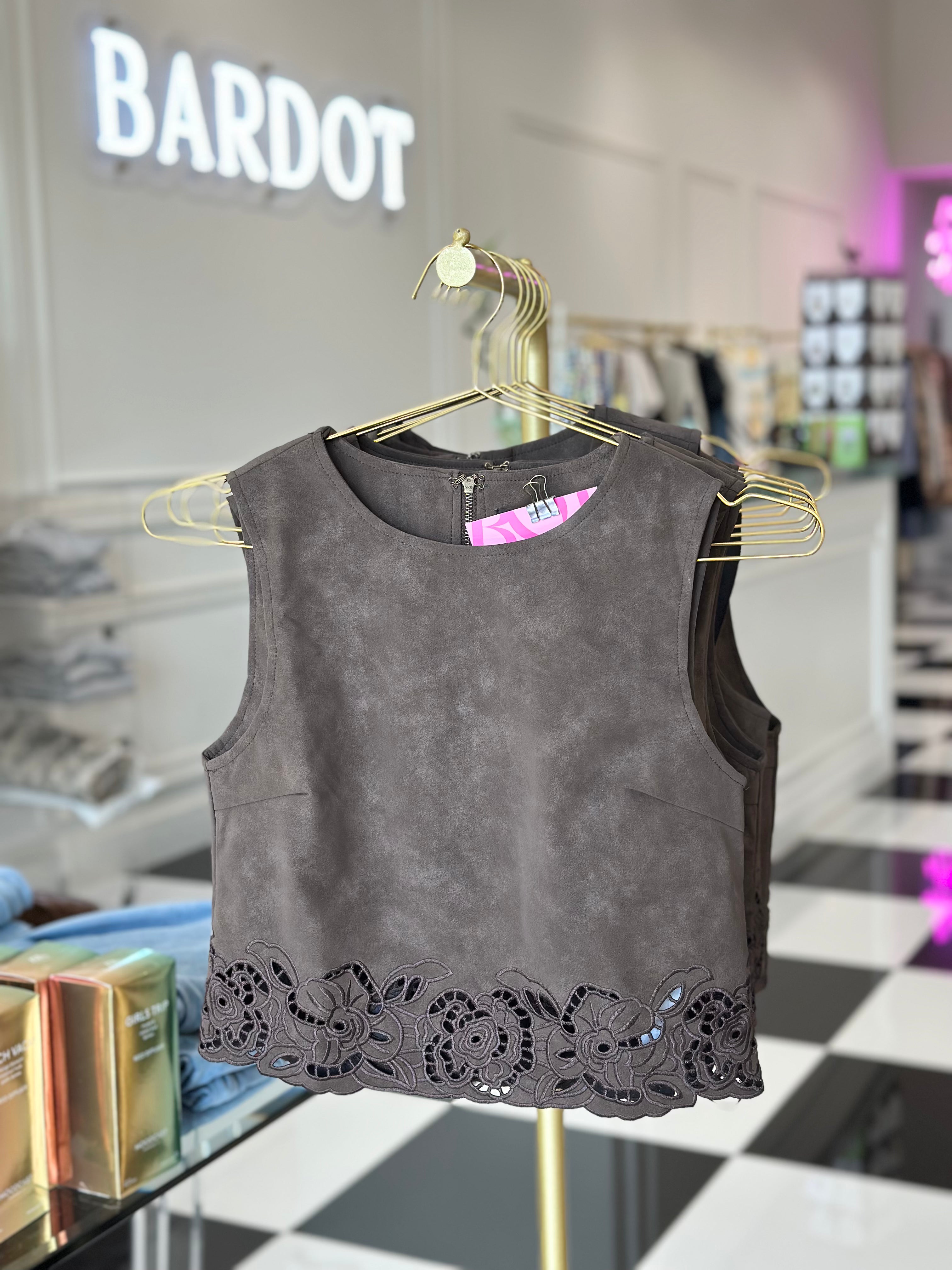 Beth sleeveless floral edge crop top