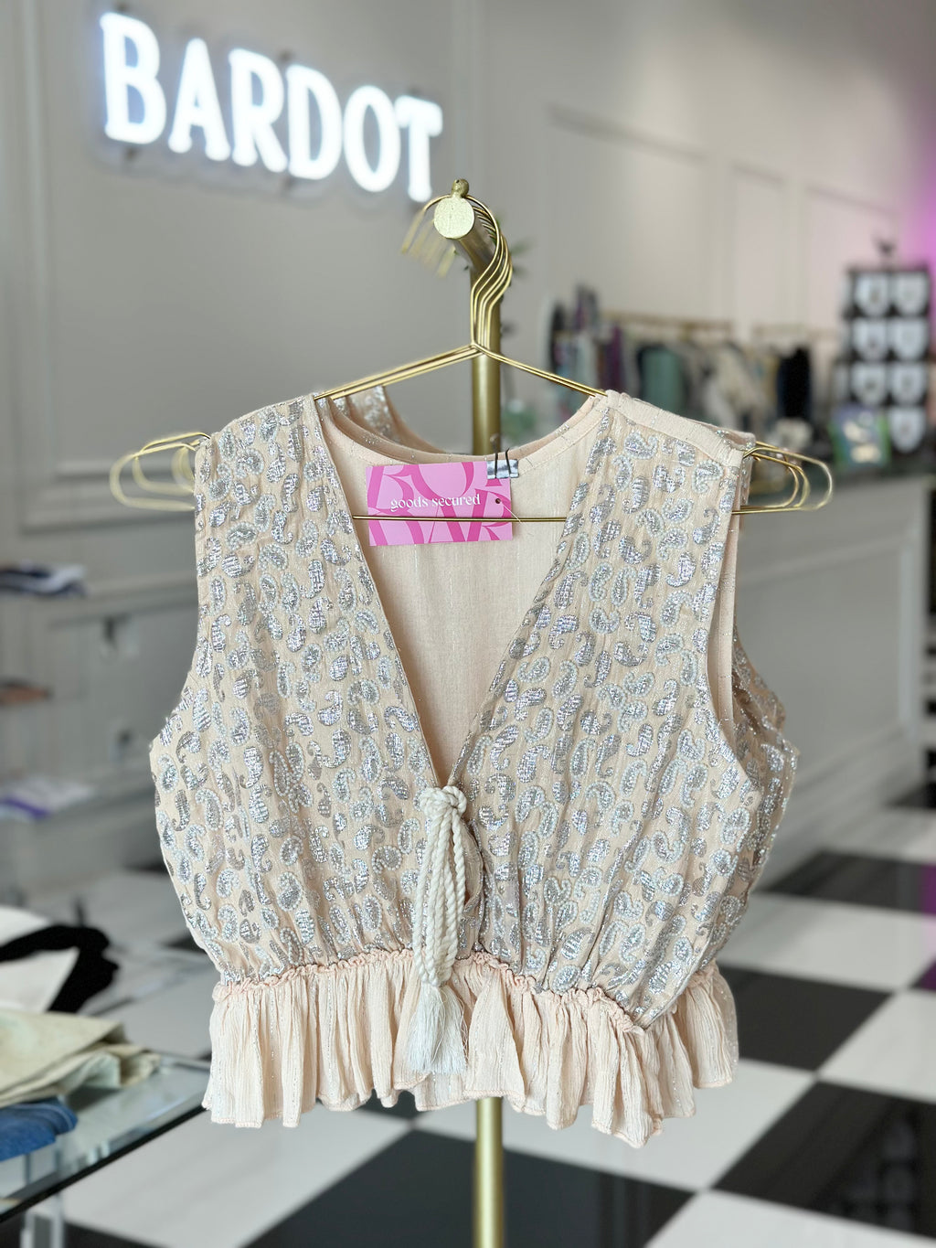 Iris ruffle top