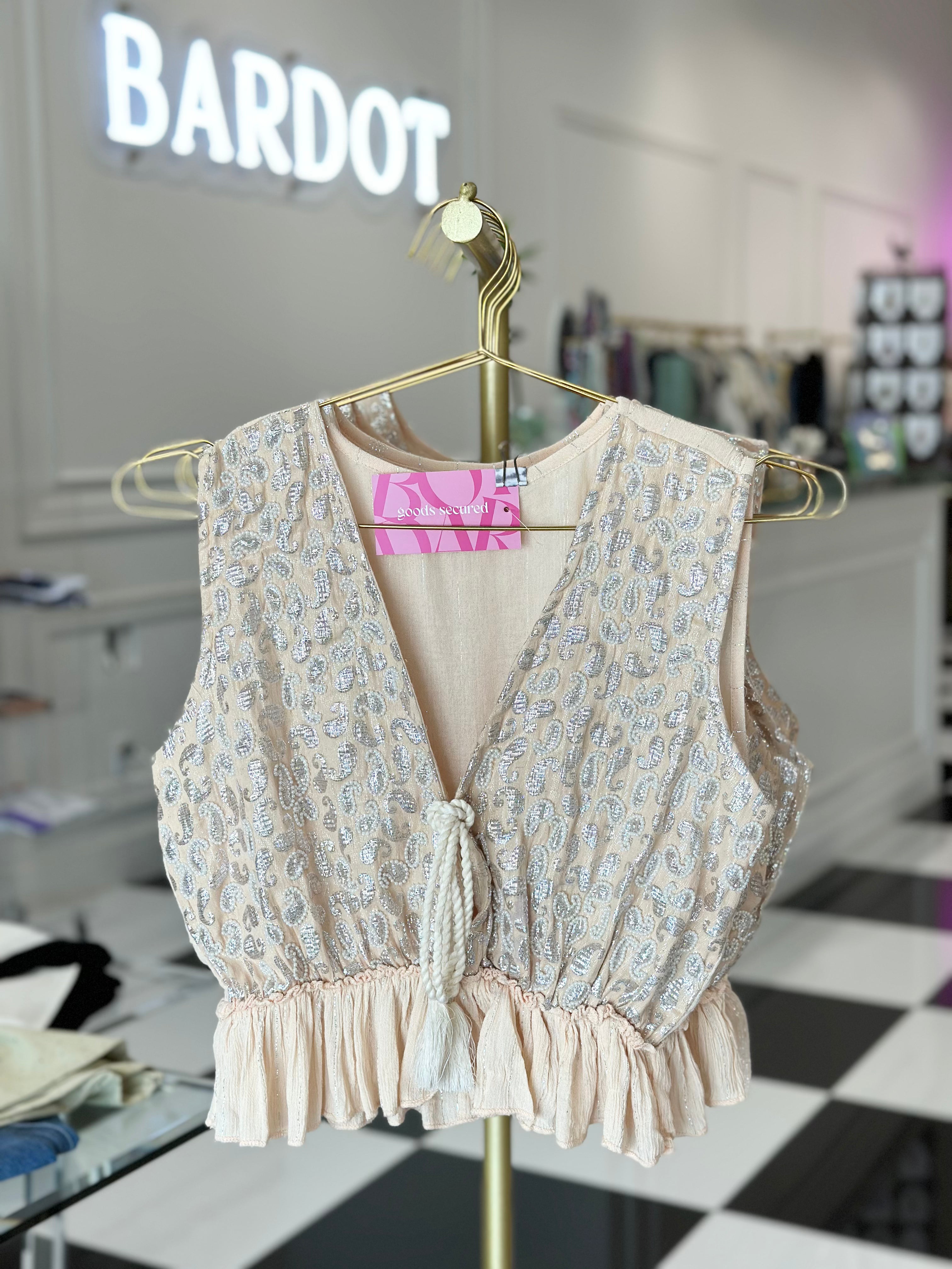 Iris ruffle top