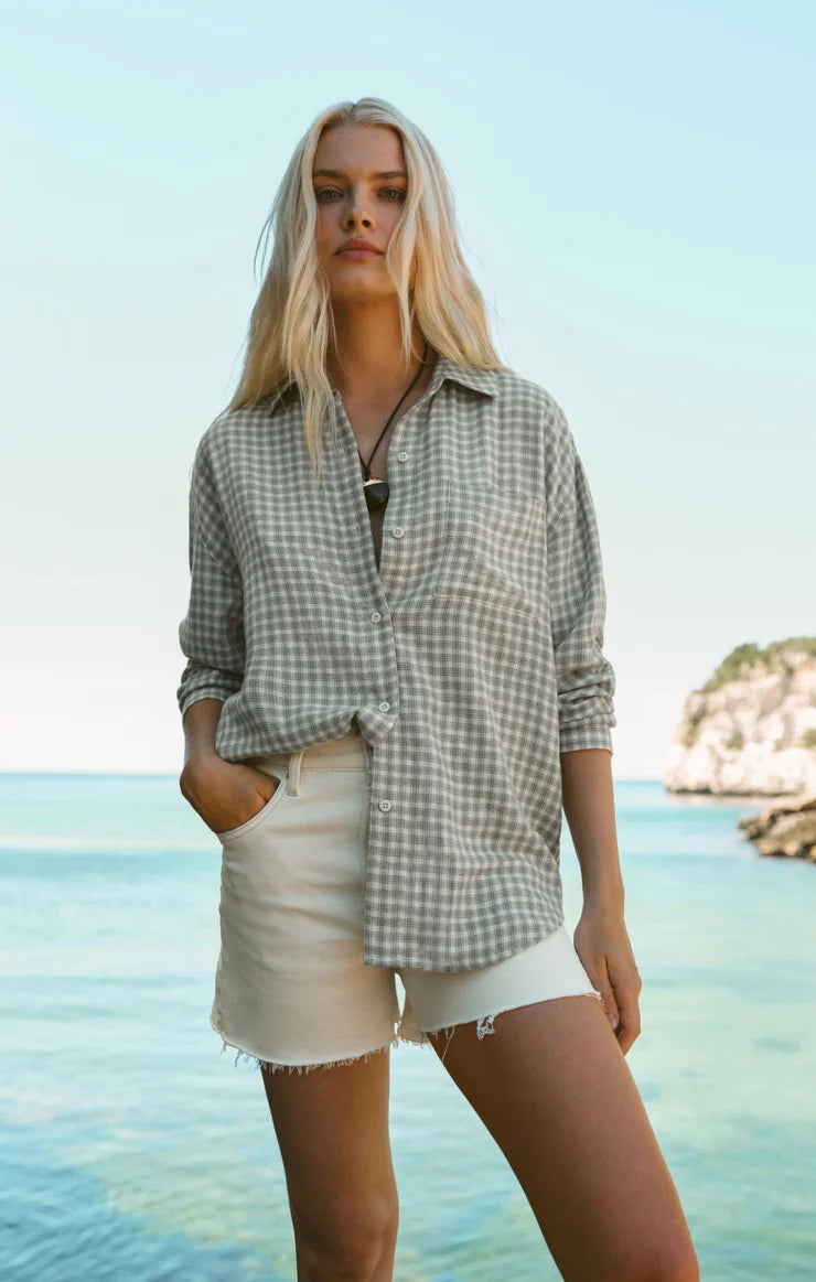 RIVER PLAID BUTTON UP