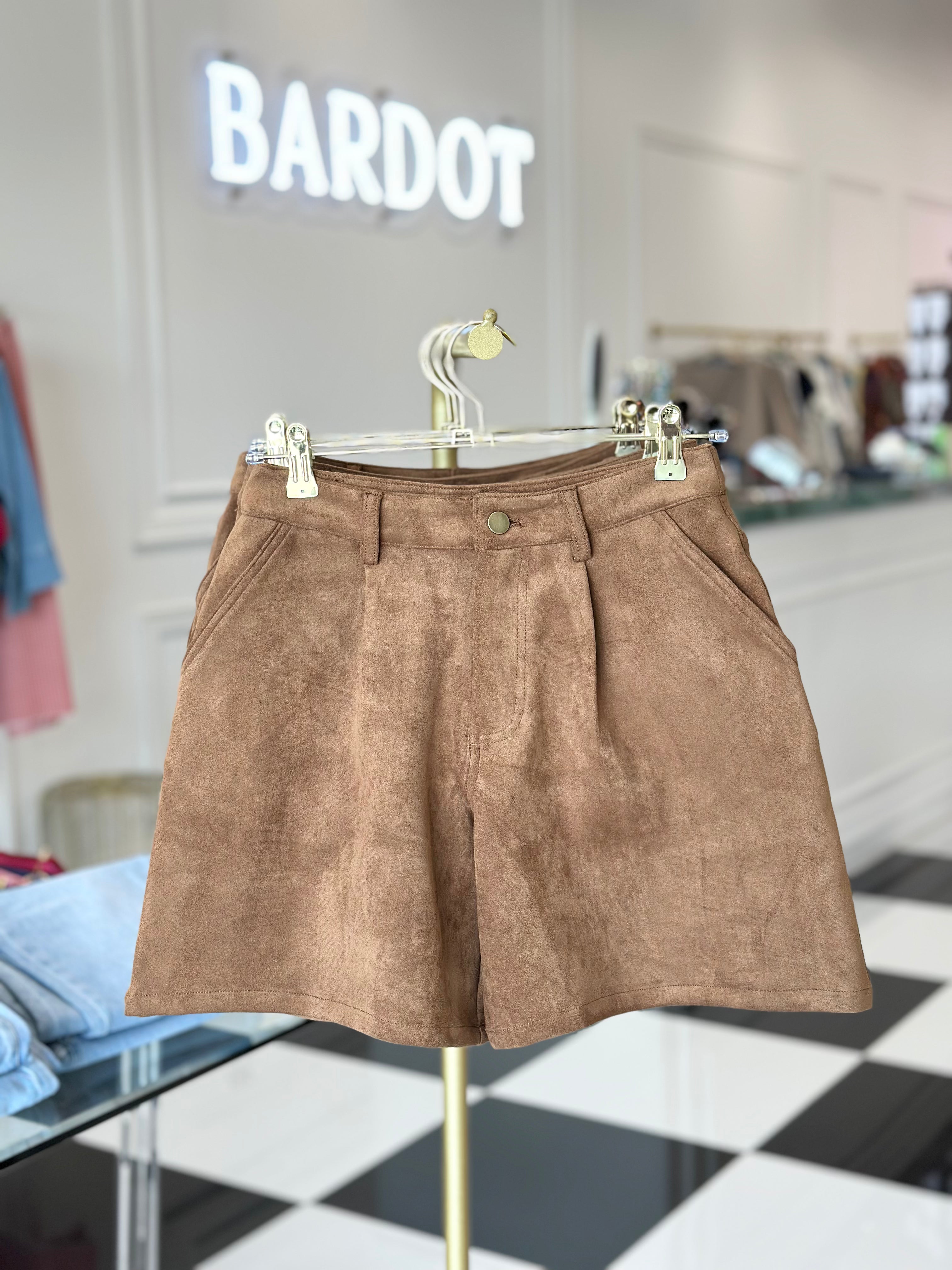 Yumi suede short