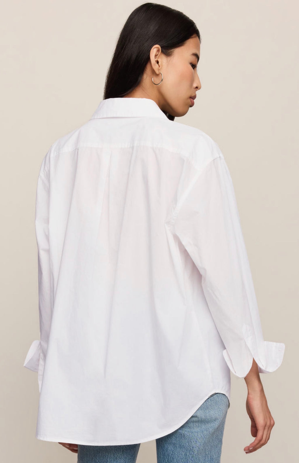 The gallery button up