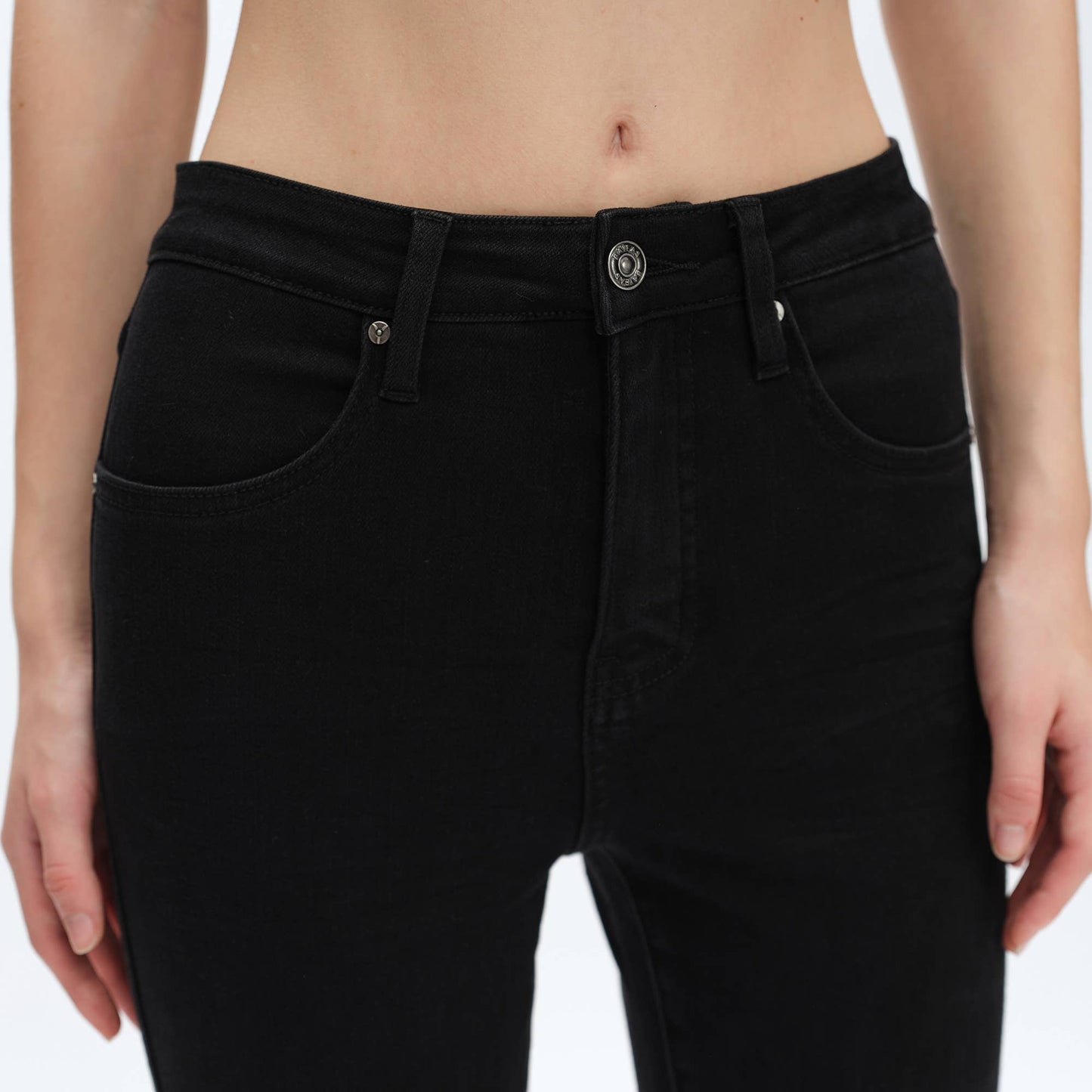 HIGH RISE FLARE JEANS WITH FINISHED HEM