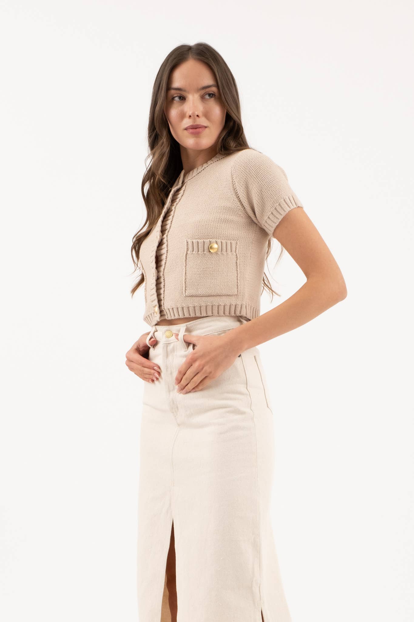 GOLD BUTTON SHORT SLEEVE KNIT CROPPED CARDIGAN