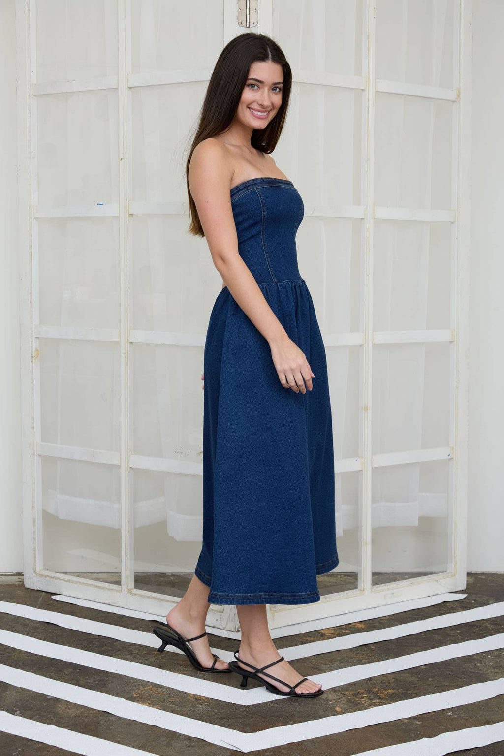 STRAPLESS DENIM MIDI DRESS