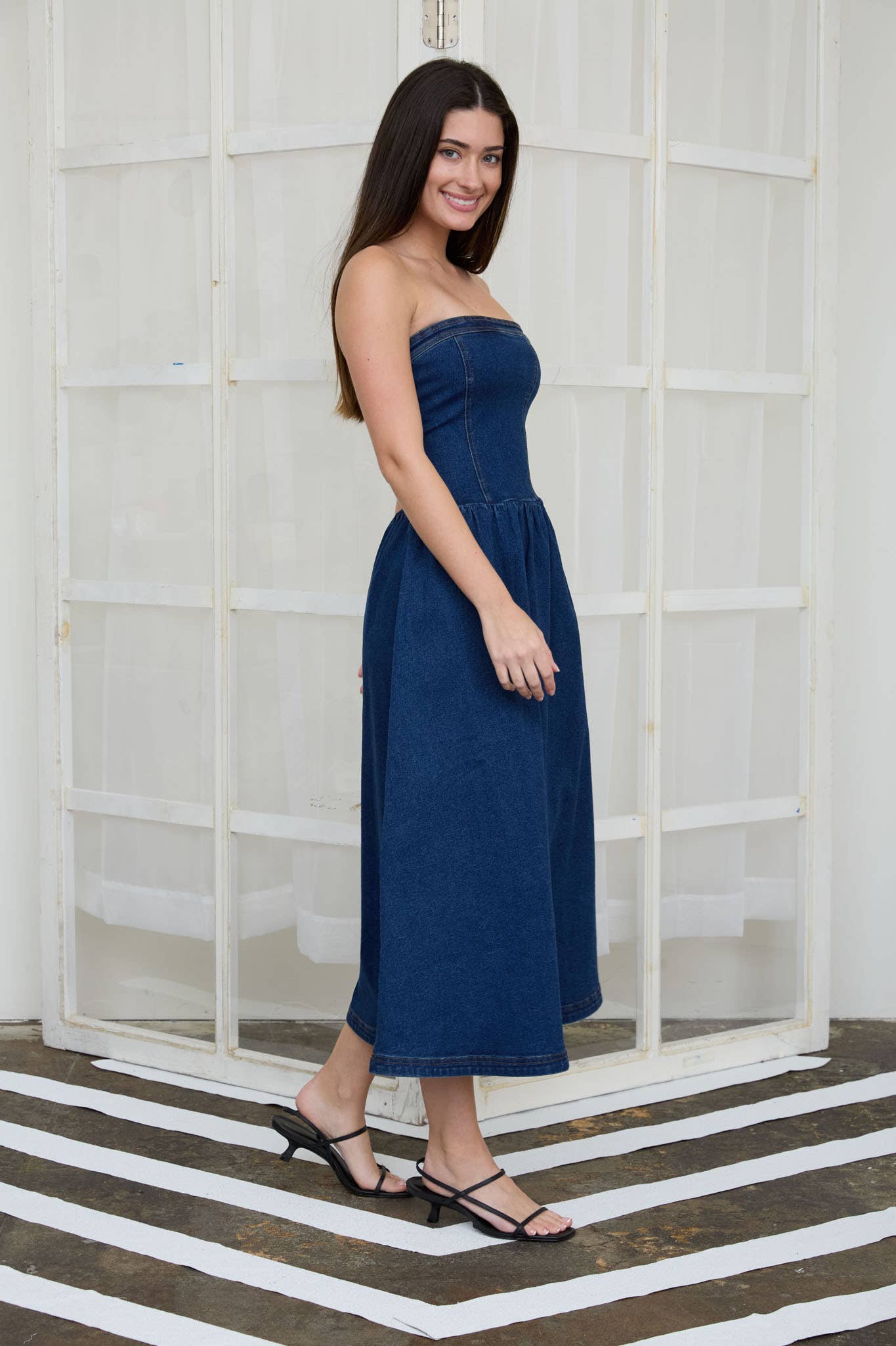 STRAPLESS DENIM MIDI DRESS