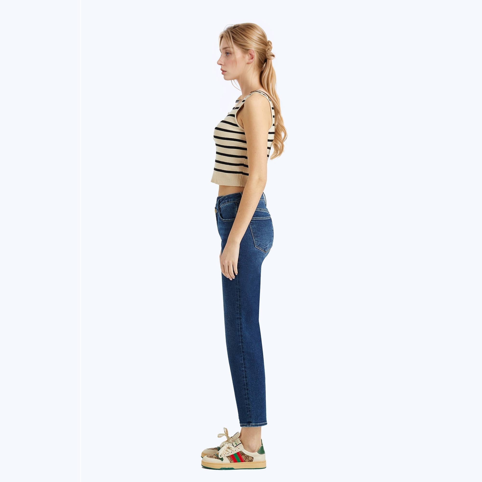 MID RISE STRAIGHT JEANS WITH FINISHED HEM